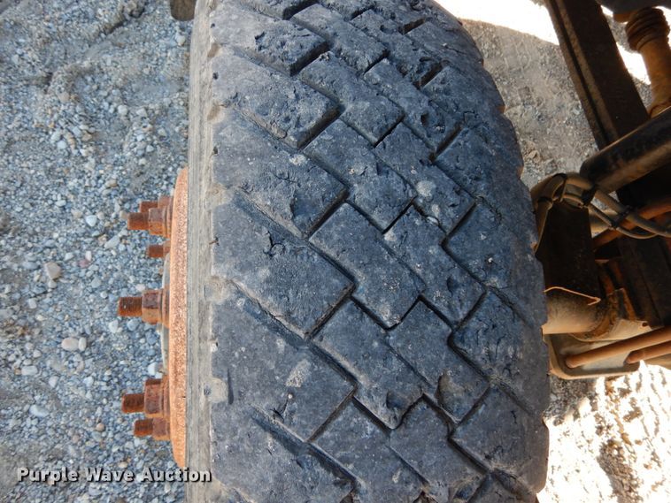 image for item DH0561 2009 Chevrolet C5500  bucket truck