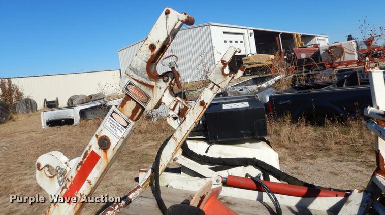 image for item DH0565 2013 Larson 5620 reel trailer