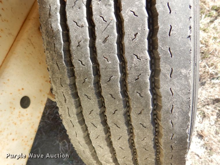 image for item DH0565 2013 Larson 5620 reel trailer