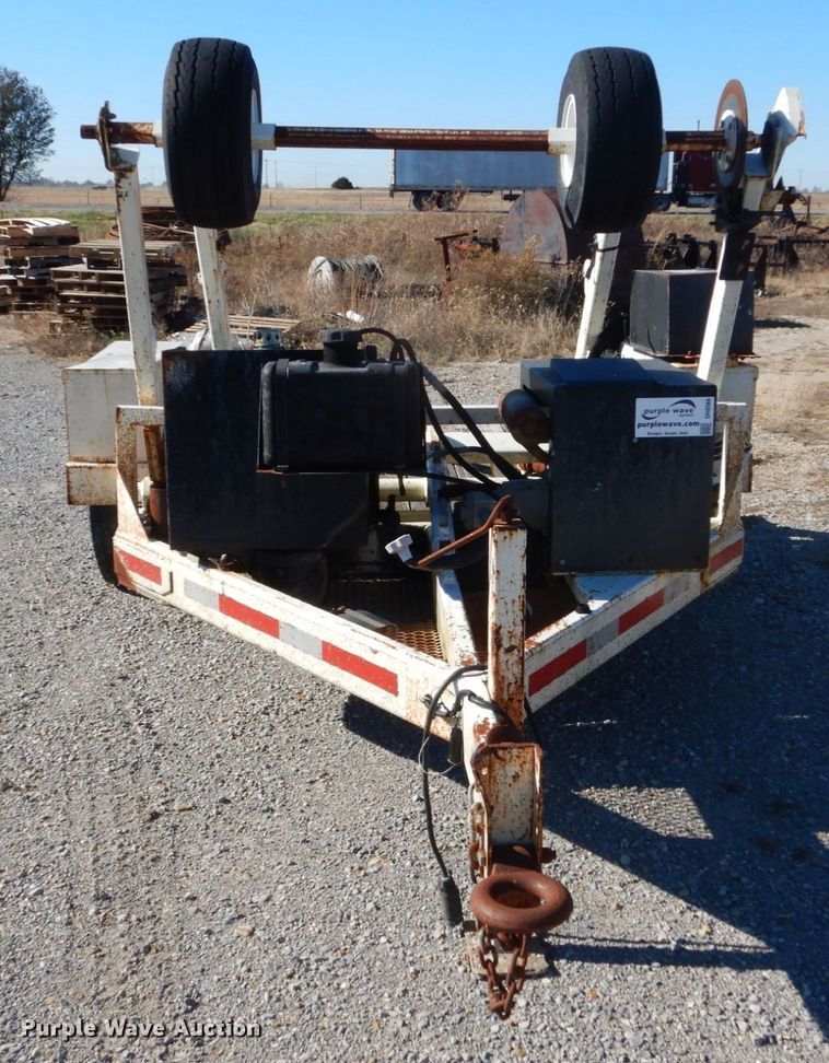 image for item DH0566 2011 Larson reel trailer