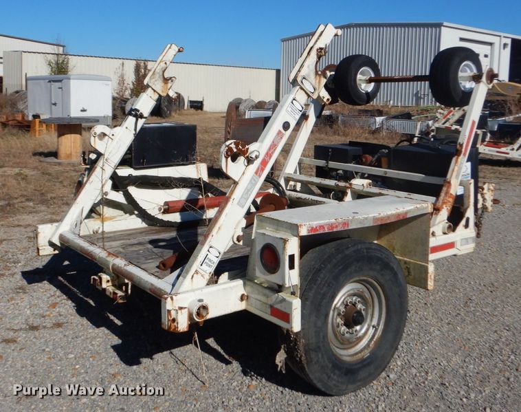 image for item DH0566 2011 Larson reel trailer