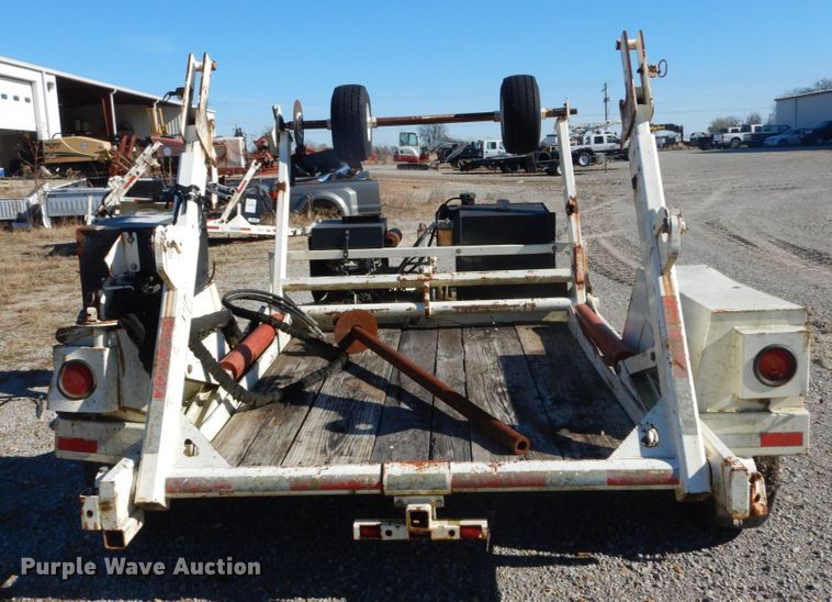 image for item DH0566 2011 Larson reel trailer