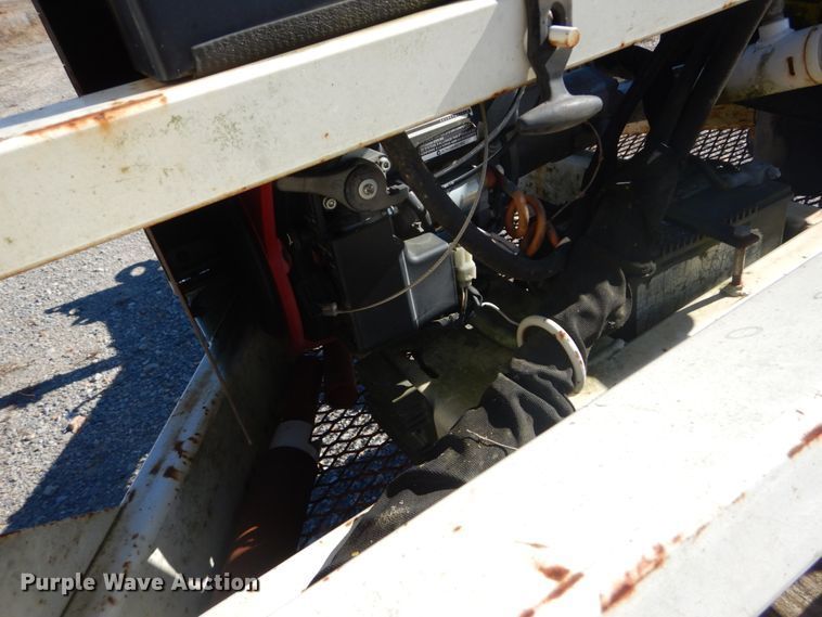 image for item DH0566 2011 Larson reel trailer