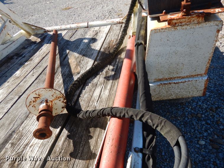 image for item DH0566 2011 Larson reel trailer