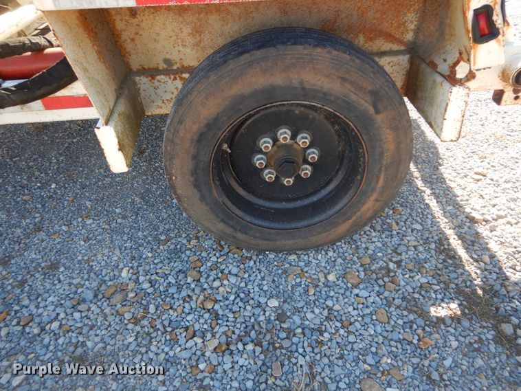image for item DH0566 2011 Larson reel trailer