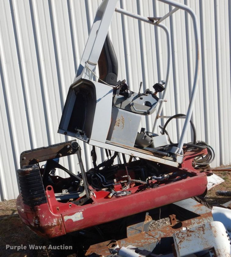 image for item DH0567 2006 Takeuchi TB135  mini excavator