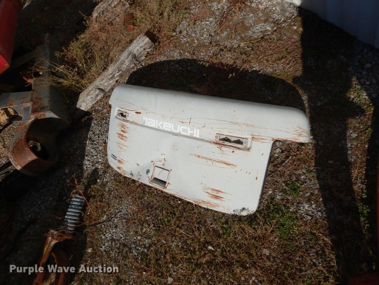 image for item DH0567 2006 Takeuchi TB135  mini excavator