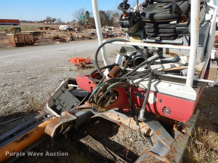 image for item DH0567 2006 Takeuchi TB135  mini excavator