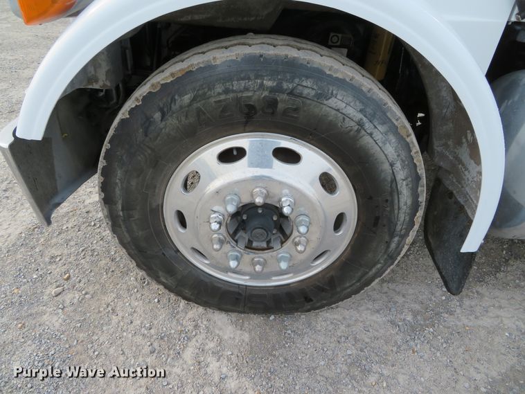 image for item DH0581 2005 Peterbilt 378  flatbed truck with Vermeer fluid mixing system