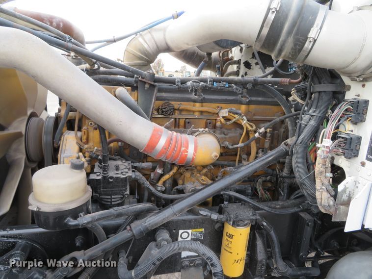 image for item DH0581 2005 Peterbilt 378  flatbed truck with Vermeer fluid mixing system