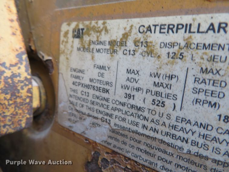 image for item DH0581 2005 Peterbilt 378  flatbed truck with Vermeer fluid mixing system