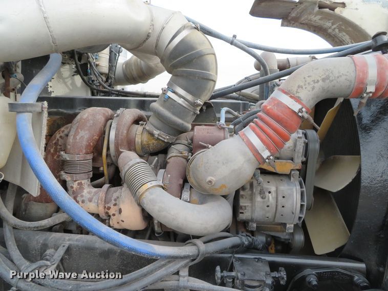 image for item DH0581 2005 Peterbilt 378  flatbed truck with Vermeer fluid mixing system