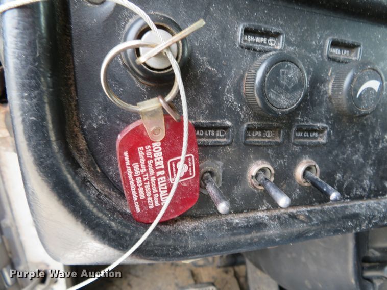 image for item DH0581 2005 Peterbilt 378  flatbed truck with Vermeer fluid mixing system