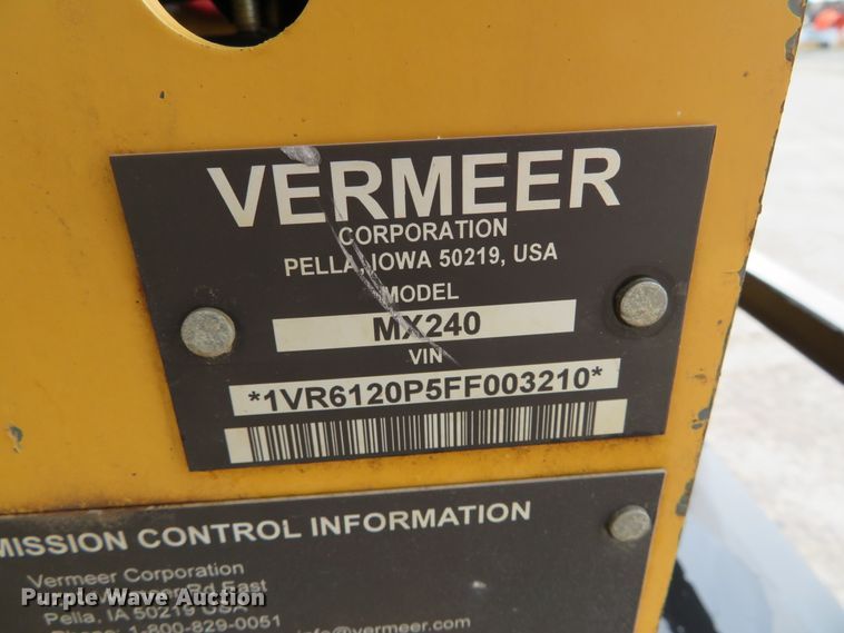 image for item DH0581 2005 Peterbilt 378  flatbed truck with Vermeer fluid mixing system