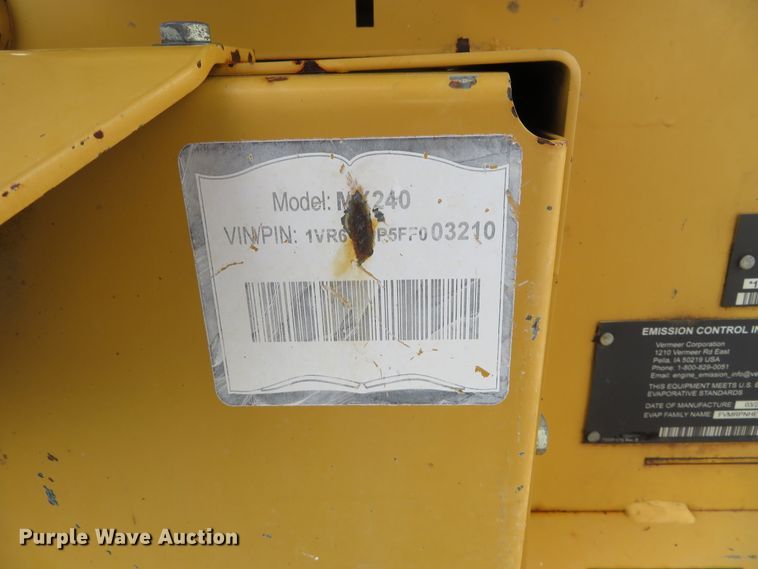 image for item DH0581 2005 Peterbilt 378  flatbed truck with Vermeer fluid mixing system