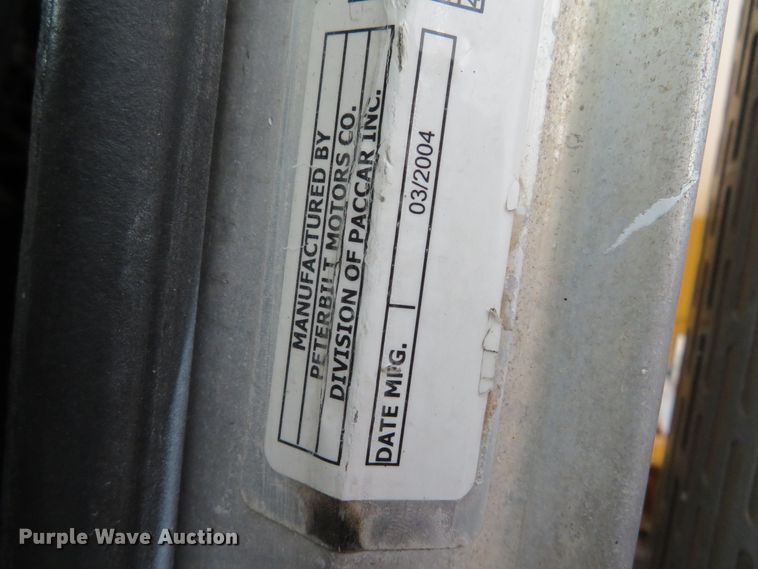 image for item DH0581 2005 Peterbilt 378  flatbed truck with Vermeer fluid mixing system