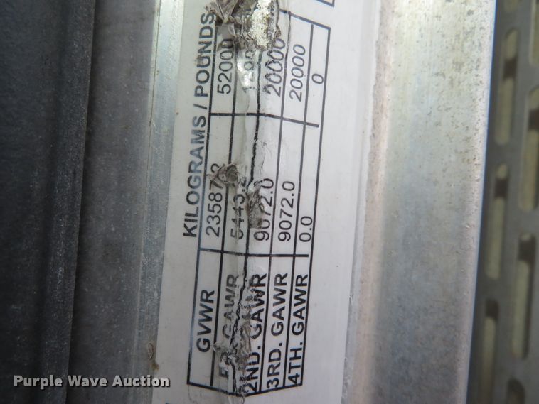 image for item DH0581 2005 Peterbilt 378  flatbed truck with Vermeer fluid mixing system