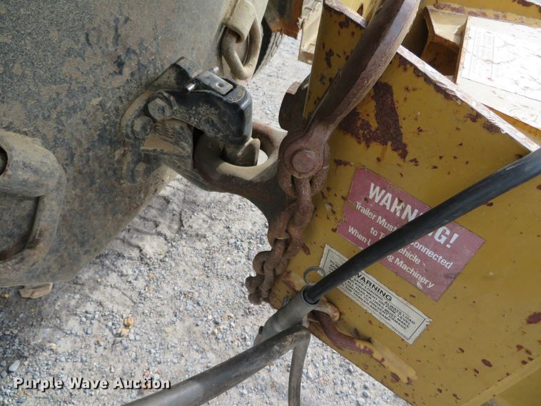 image for item DH0582 2006 Eager Beaver 20XPT equipment trailer