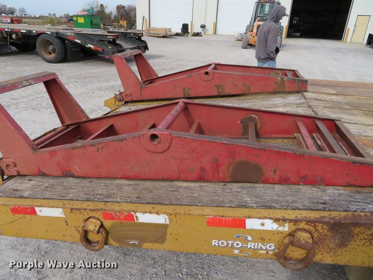 image for item DH0582 2006 Eager Beaver 20XPT equipment trailer