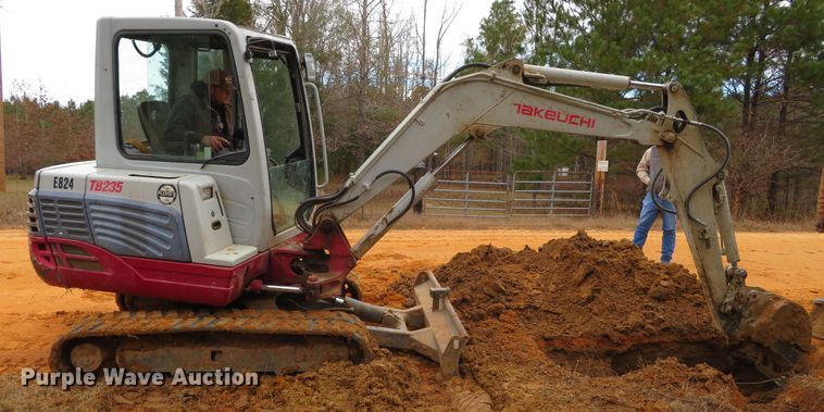 image for item DH0595 Takeuchi TB235  mini excavator