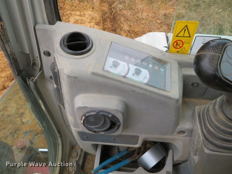 image for item DH0595 Takeuchi TB235  mini excavator