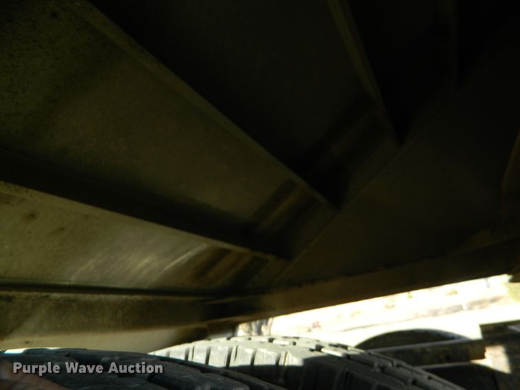 image for item DF4587 2006 Wilson DWH500 Pace Setter double hopper bottom grain trailer