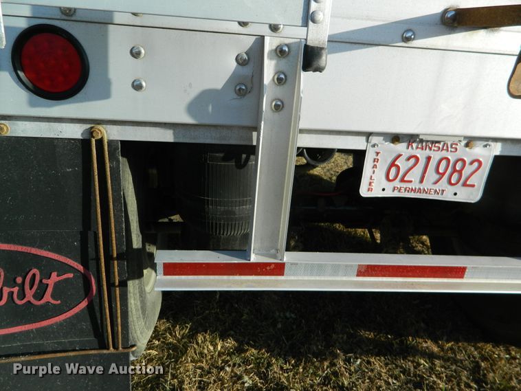 image for item DF4587 2006 Wilson DWH500 Pace Setter double hopper bottom grain trailer