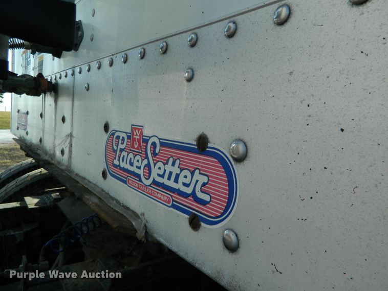 image for item DF4587 2006 Wilson DWH500 Pace Setter double hopper bottom grain trailer