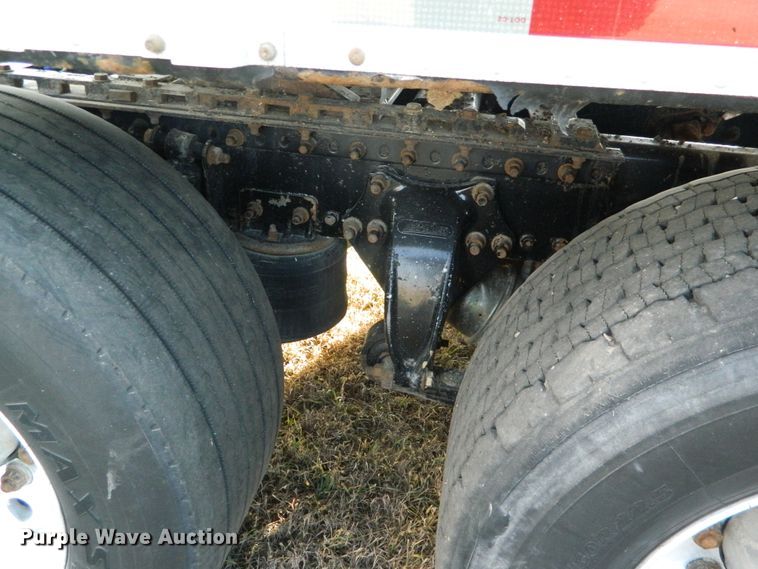 image for item DF4589 2005 Freightliner Columbia 120  semi truck