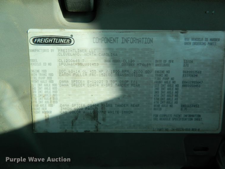 image for item DF4589 2005 Freightliner Columbia 120  semi truck