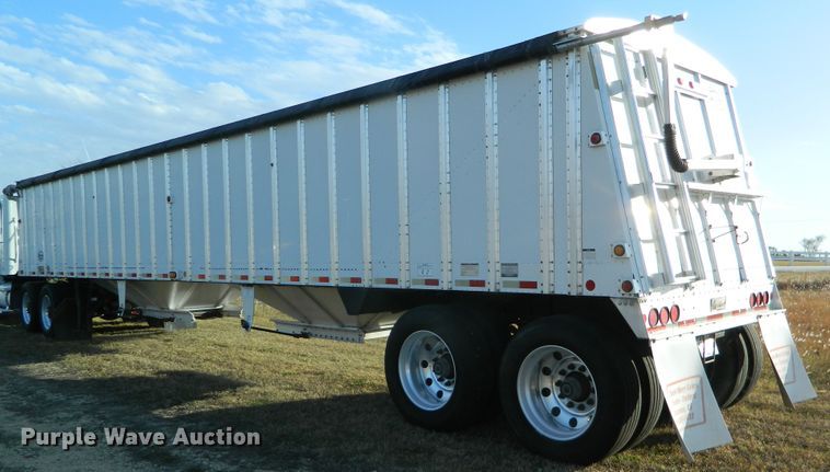 image for item DF4590 2011 Merritt double hopper bottom grain trailer