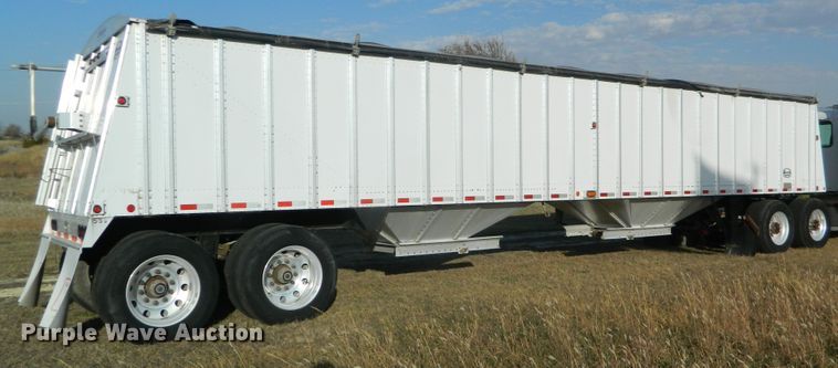 image for item DF4590 2011 Merritt double hopper bottom grain trailer
