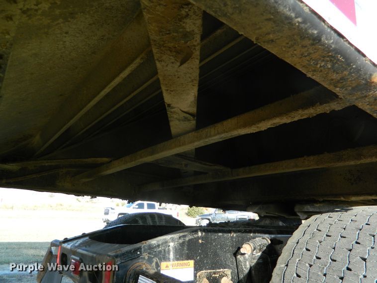 image for item DF4590 2011 Merritt double hopper bottom grain trailer