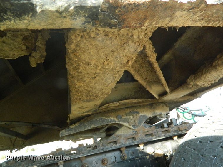 image for item DF4590 2011 Merritt double hopper bottom grain trailer