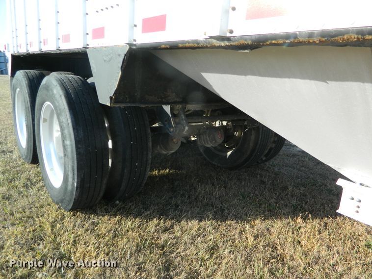 image for item DF4590 2011 Merritt double hopper bottom grain trailer