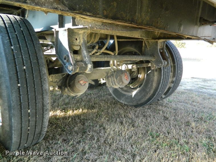 image for item DF4590 2011 Merritt double hopper bottom grain trailer