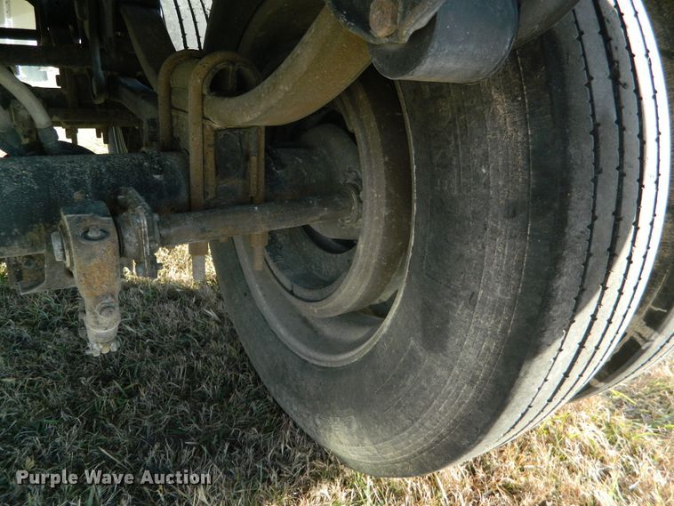 image for item DF4590 2011 Merritt double hopper bottom grain trailer