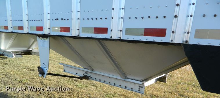 image for item DF4590 2011 Merritt double hopper bottom grain trailer