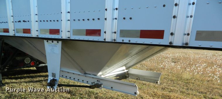 image for item DF4590 2011 Merritt double hopper bottom grain trailer