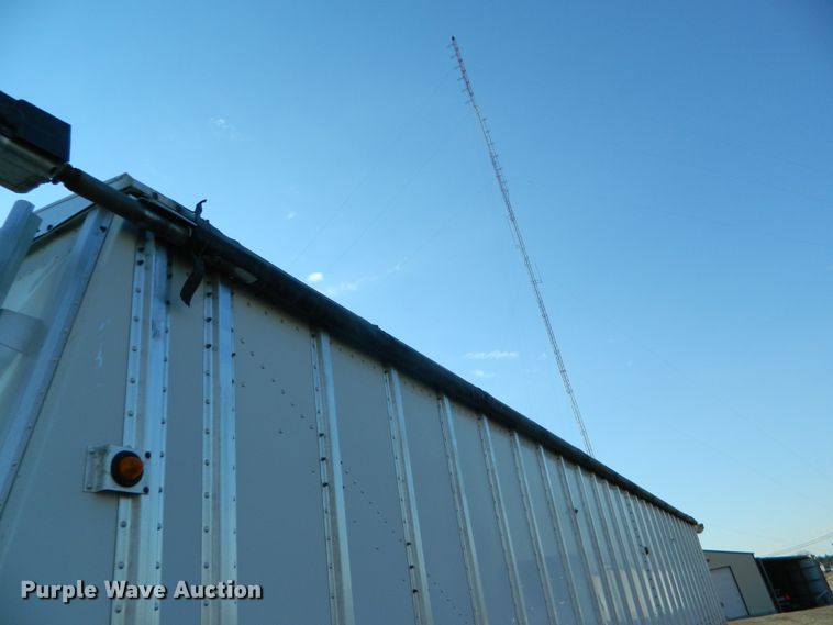 image for item DF4590 2011 Merritt double hopper bottom grain trailer