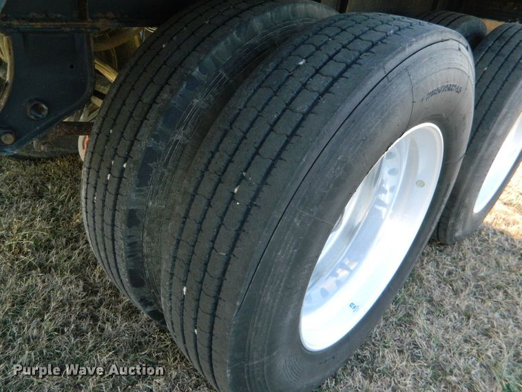 image for item DF4590 2011 Merritt double hopper bottom grain trailer