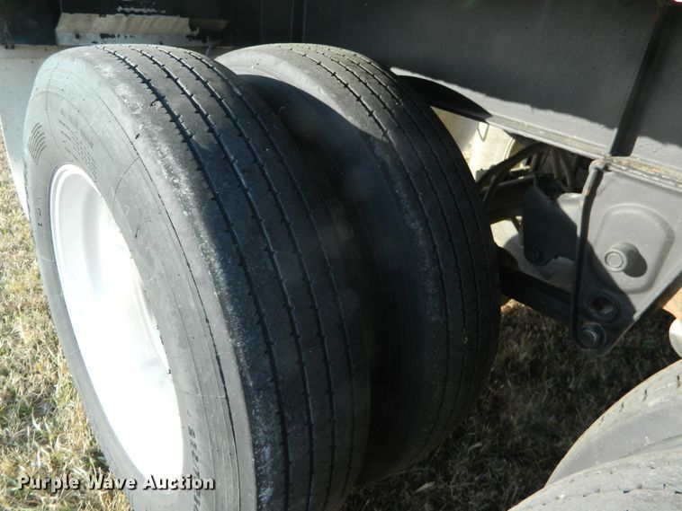 image for item DF4590 2011 Merritt double hopper bottom grain trailer