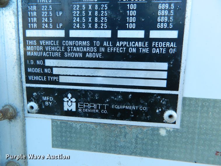 image for item DF4590 2011 Merritt double hopper bottom grain trailer