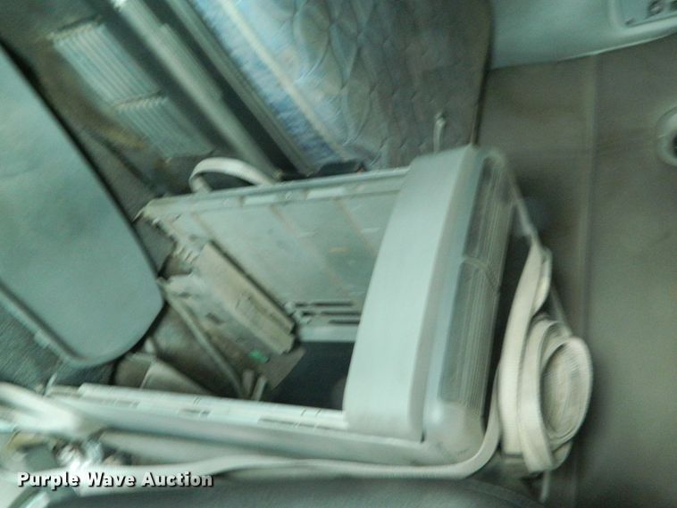 image for item DF4591 2006 Freightliner Columbia 120  semi truck