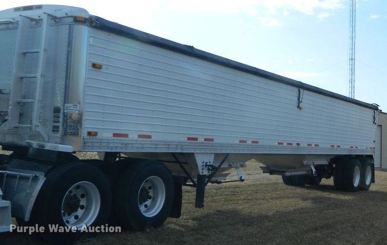 image for item DF4592 2007 Timpte Super Hopper double hopper grain trailer