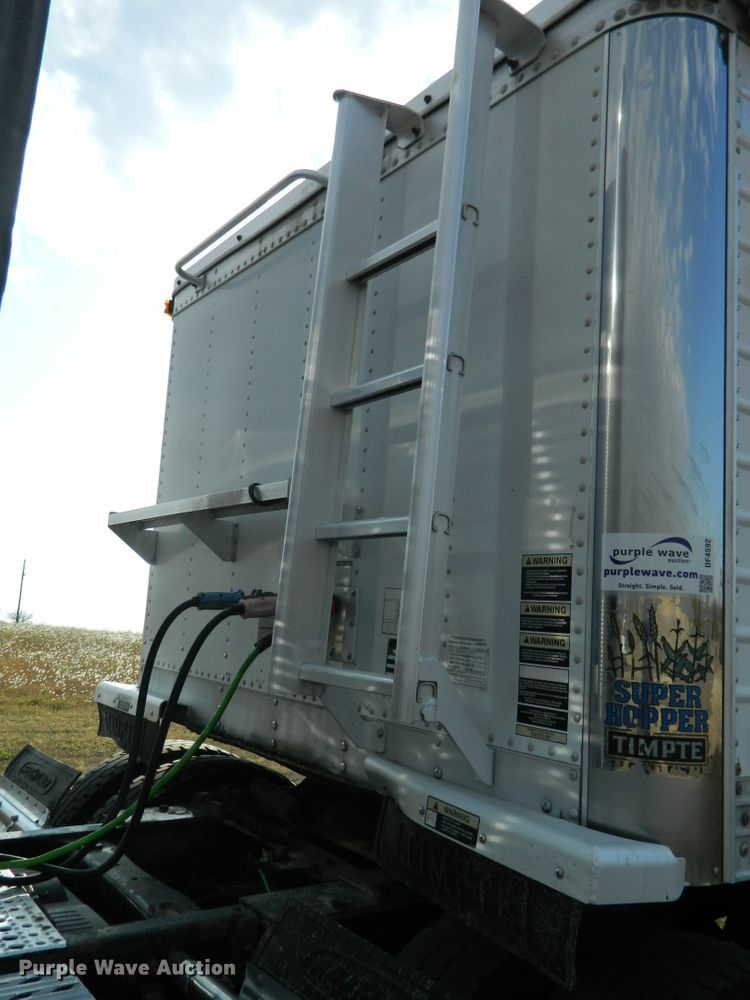image for item DF4592 2007 Timpte Super Hopper double hopper grain trailer