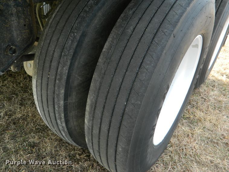 image for item DF4592 2007 Timpte Super Hopper double hopper grain trailer