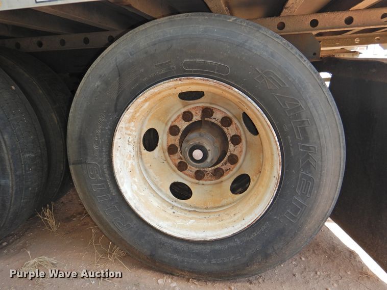 image for item DG1421 2004 Great Dane refrigerated van trailer