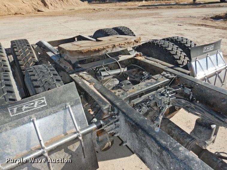 image for item DG1497 2009 Mack CXU613  semi truck