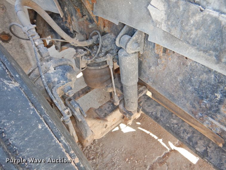 image for item DG1497 2009 Mack CXU613  semi truck